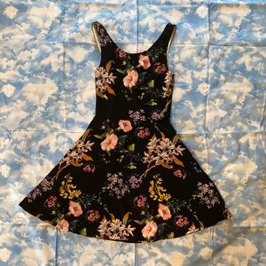 COPY - H&M FIT AND FLARE SZ2 SKATER DRESS